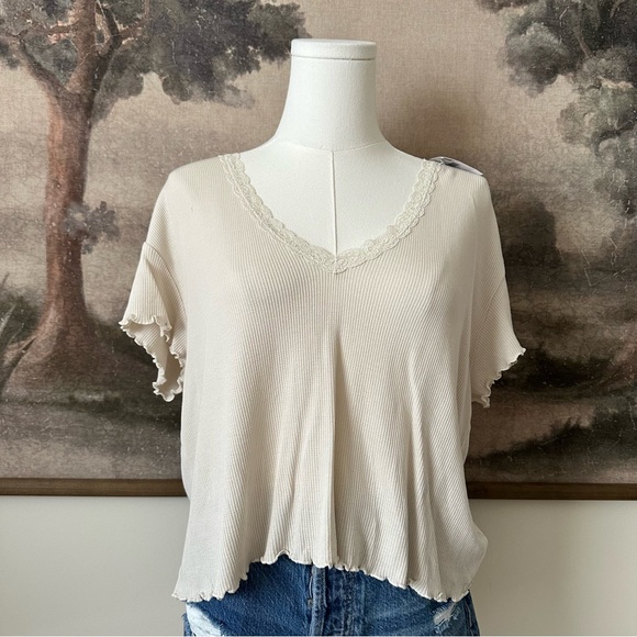 American Eagle Outfitters Tops - American Eagle Outfitters Cream Lace Trim Blouse